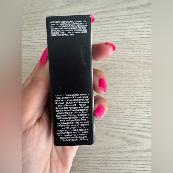 Fenty Beauty Stunna Lip Paint – Uncuffed (Rosy Mauve Nude) - Picture 6 of 11